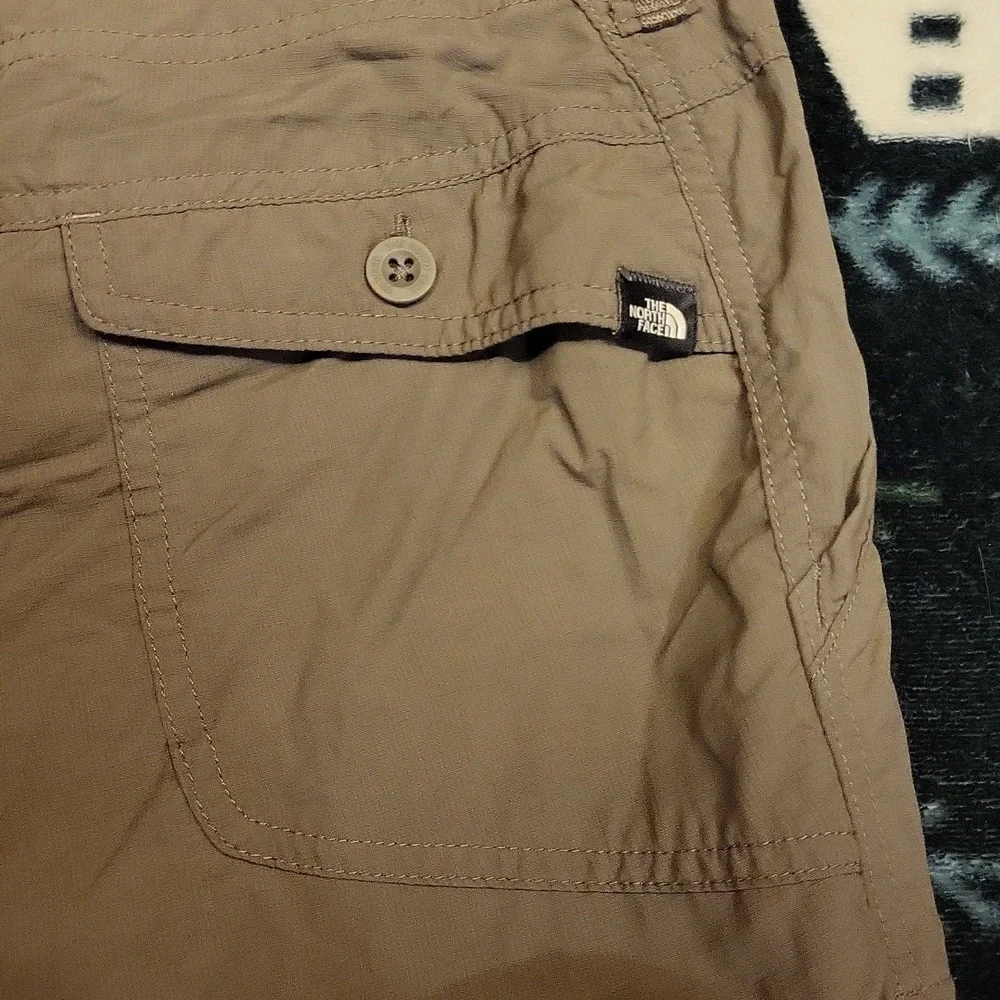 North Face Shorts (Size 6) - Picture 3 of 10